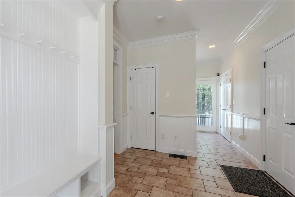 Photo of 31 Hunt Dr