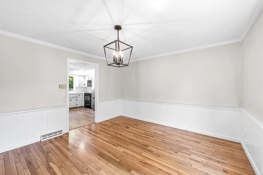 Photo of 252 Pinewood Drive