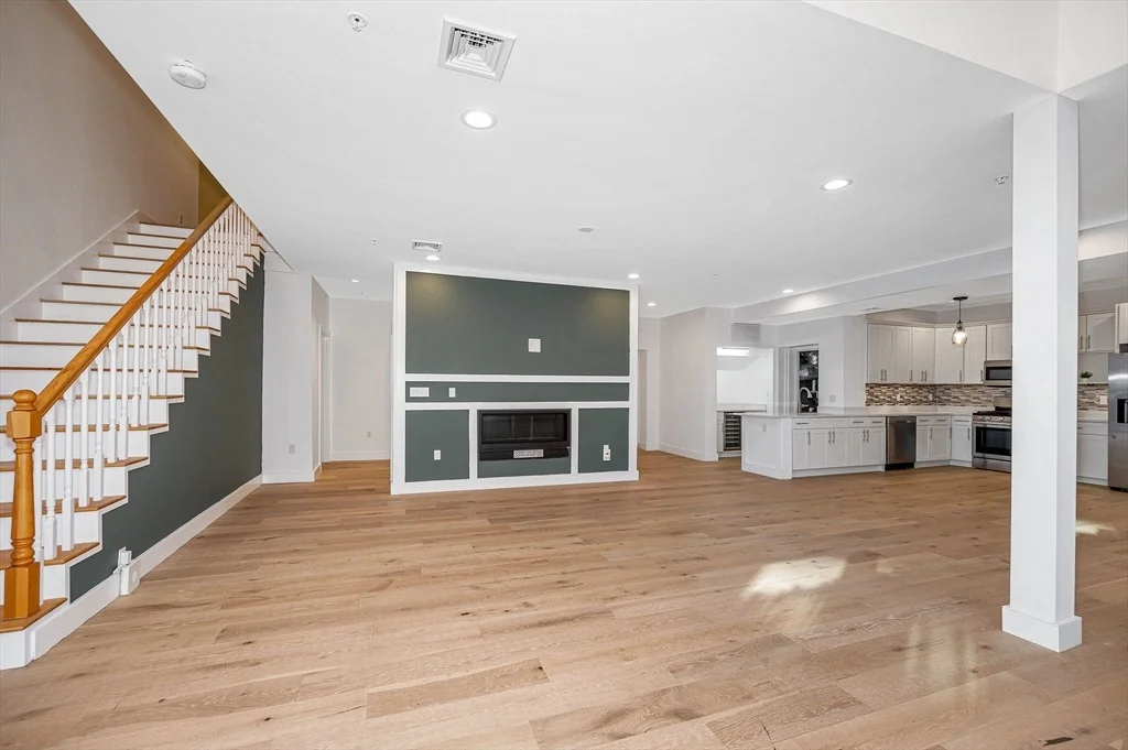 Photo of Unit 205 at 17 Kearney Sq