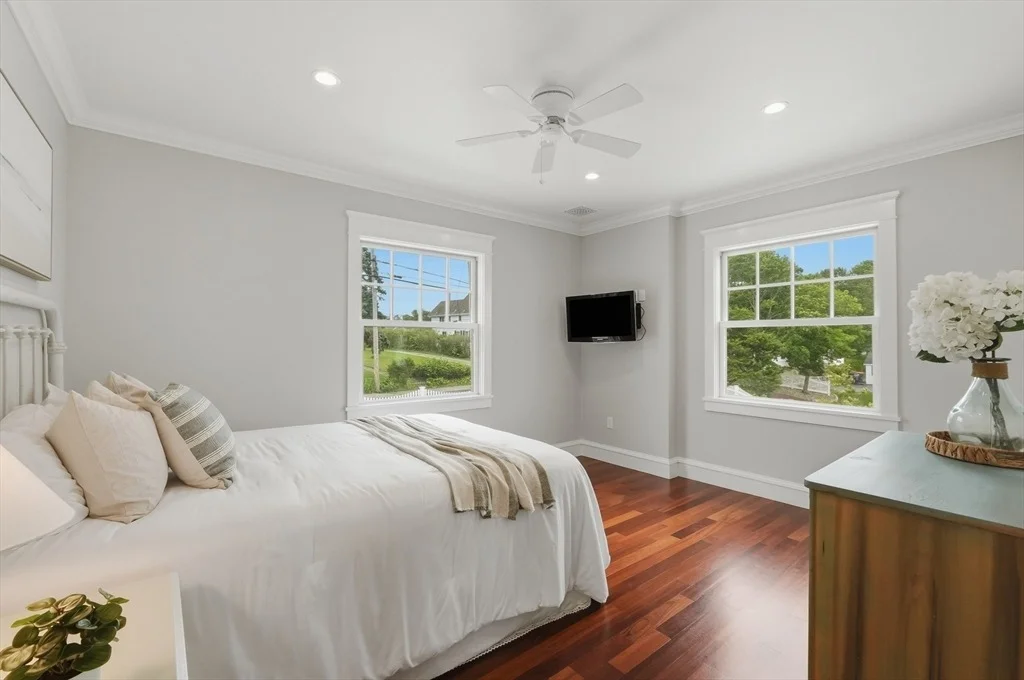 Photo of 8 Onset Ave