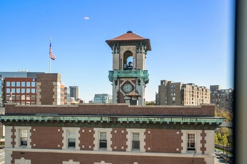 Photo of Unit 2 at 69 Walnut Street