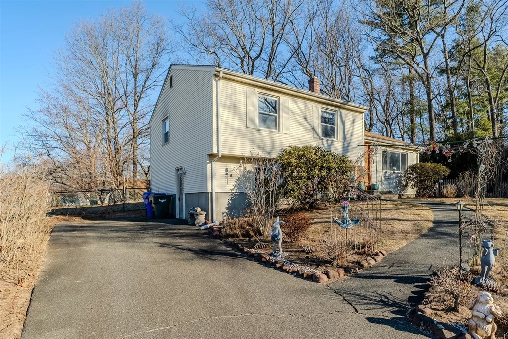 Photo of 50 Drumlin Road