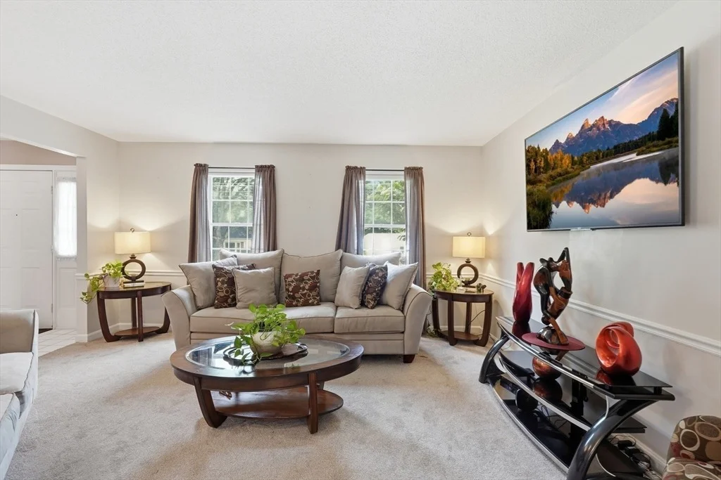 Photo of 39 Venture Dr