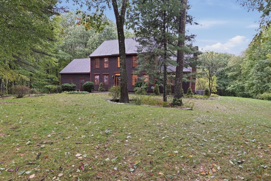 Photo of 9 Fox Run Dr