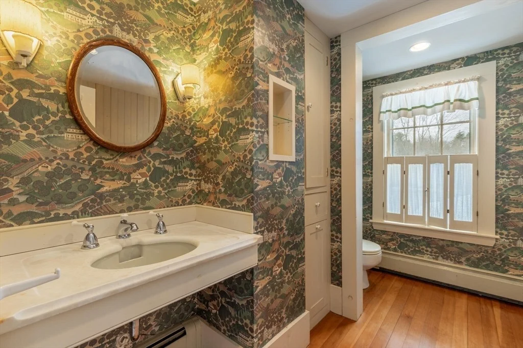 Photo of 520 Dutton Rd