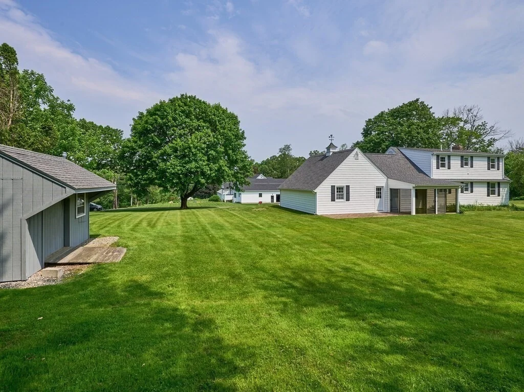 Photo of 32 Westview Dr
