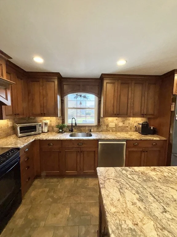 Photo of 280 Blackstone St.