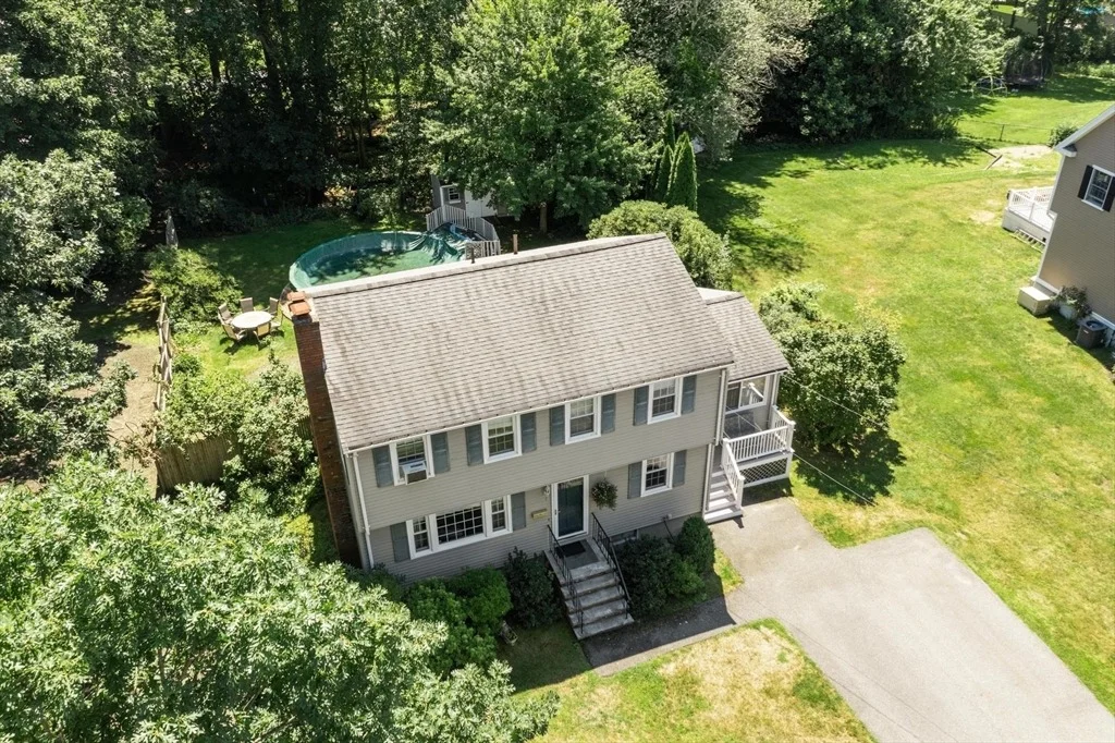 Photo of 7 Susan Dr