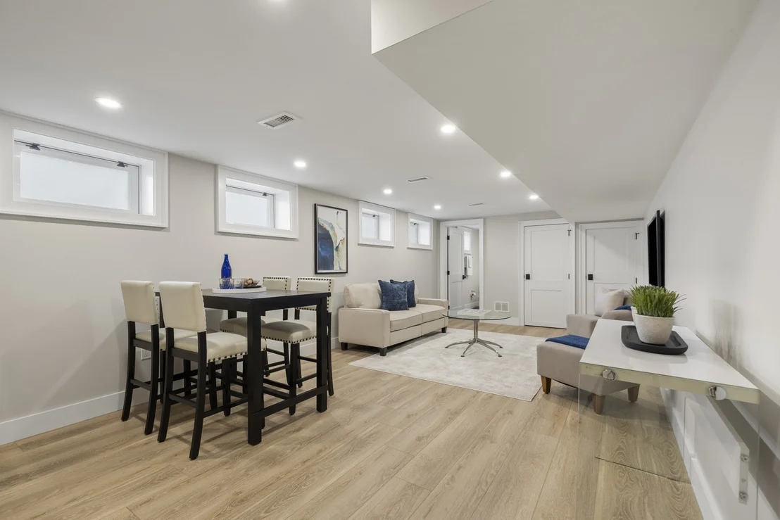 Photo of 579 Centre St