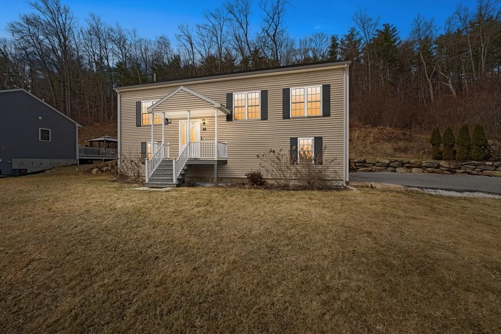 Photo of 99 Cournoyer Blvd