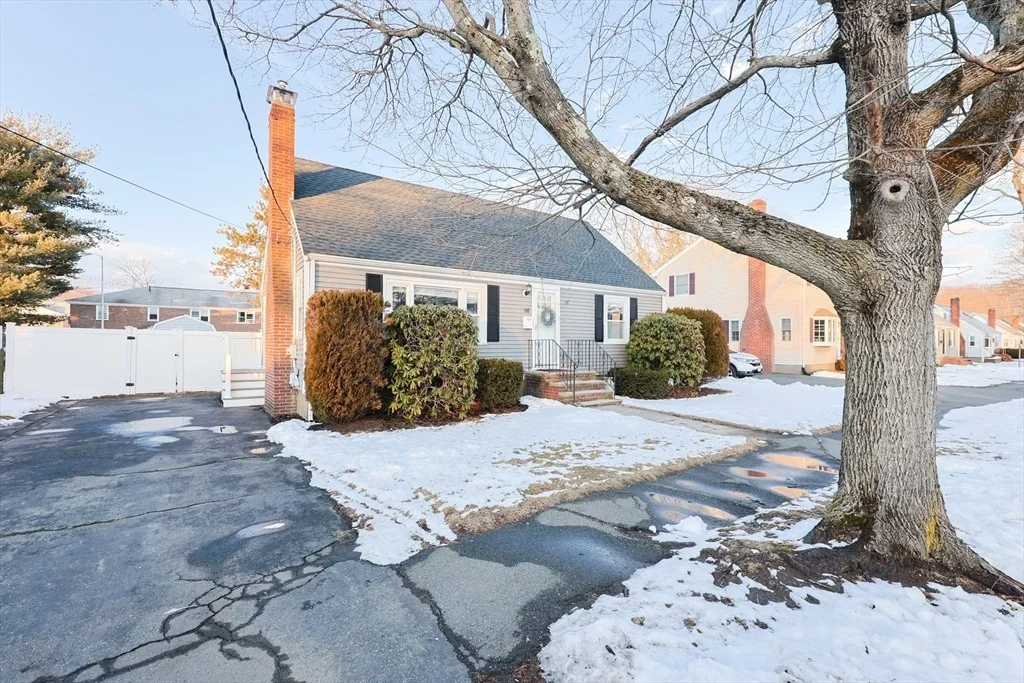 Photo of 16 Sunset Dr