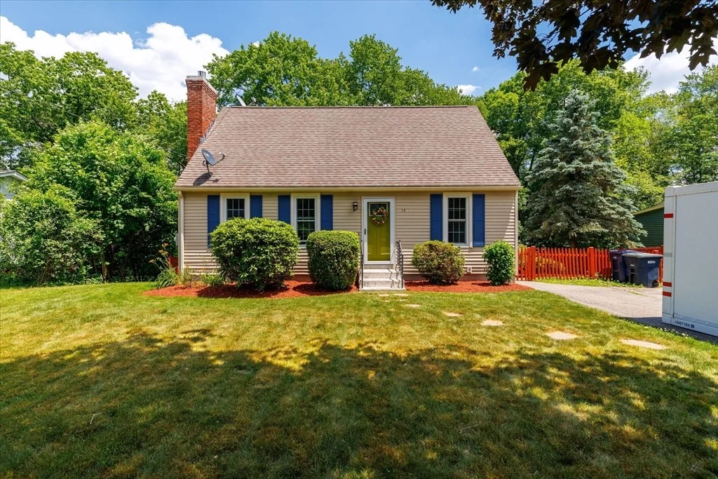 Photo of 14 Aldea Ave