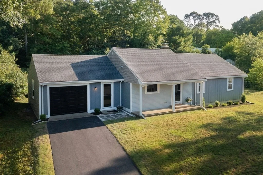 Photo of 6 Hilltop Dr