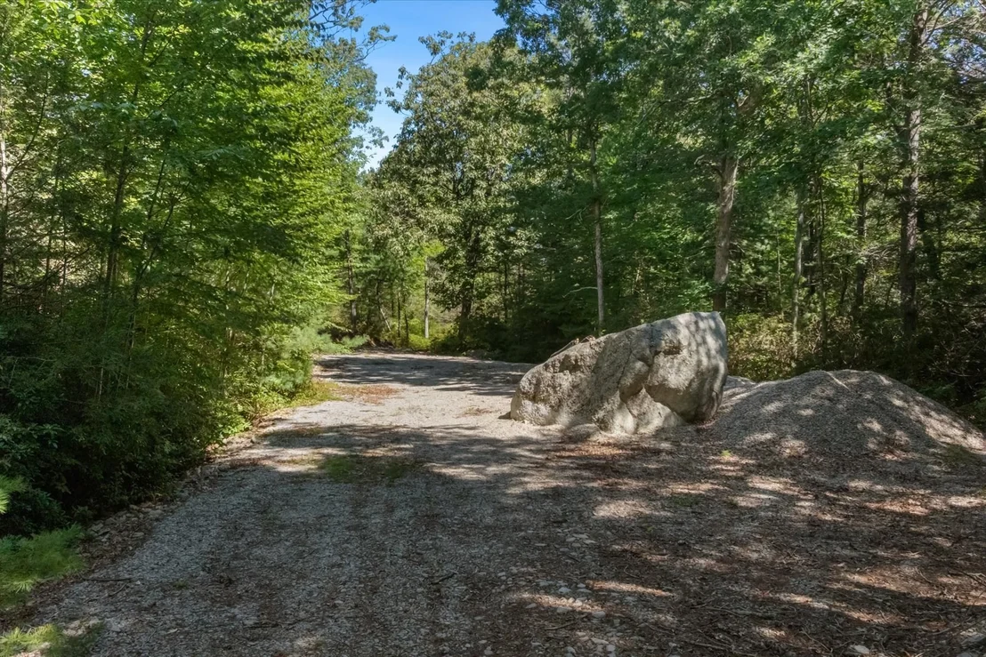 Photo of 39 Chickering Rd