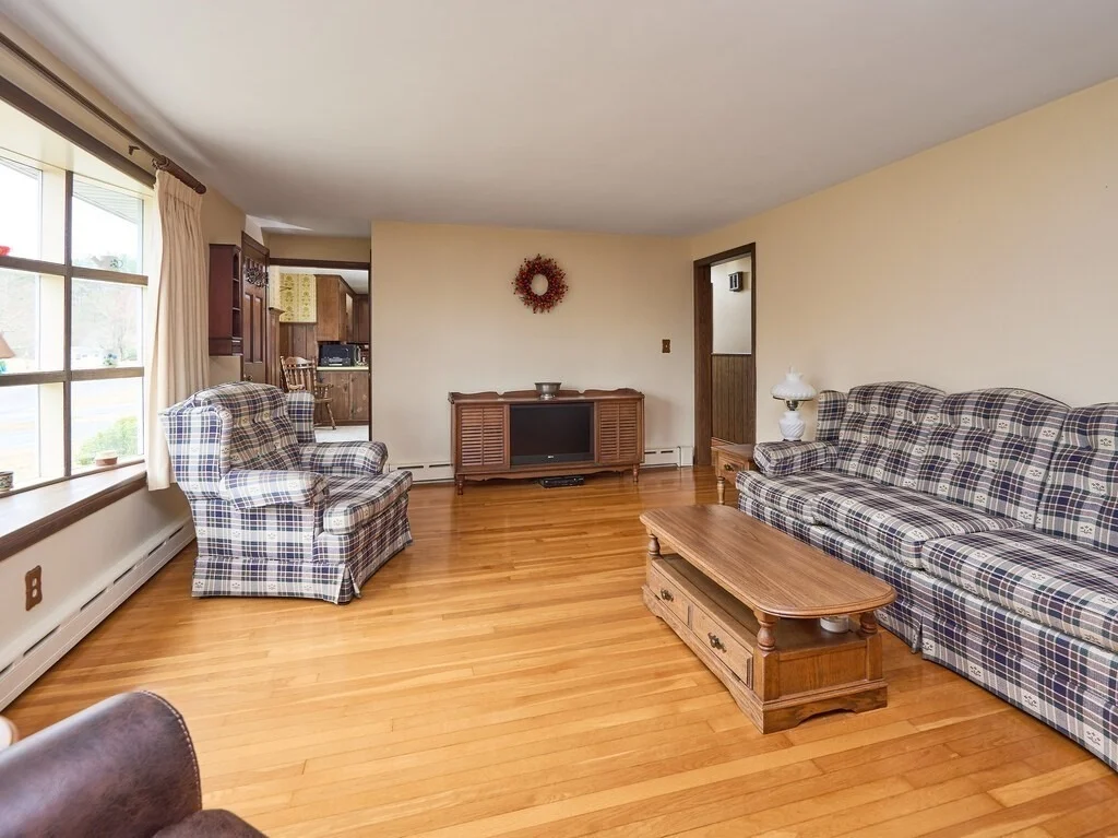 Photo of 12 Chartier Ln