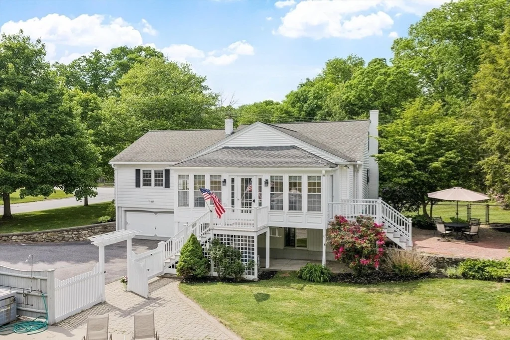 Photo of 305 High St Ext