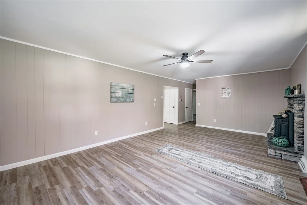 Photo of 172 Bumstead Rd