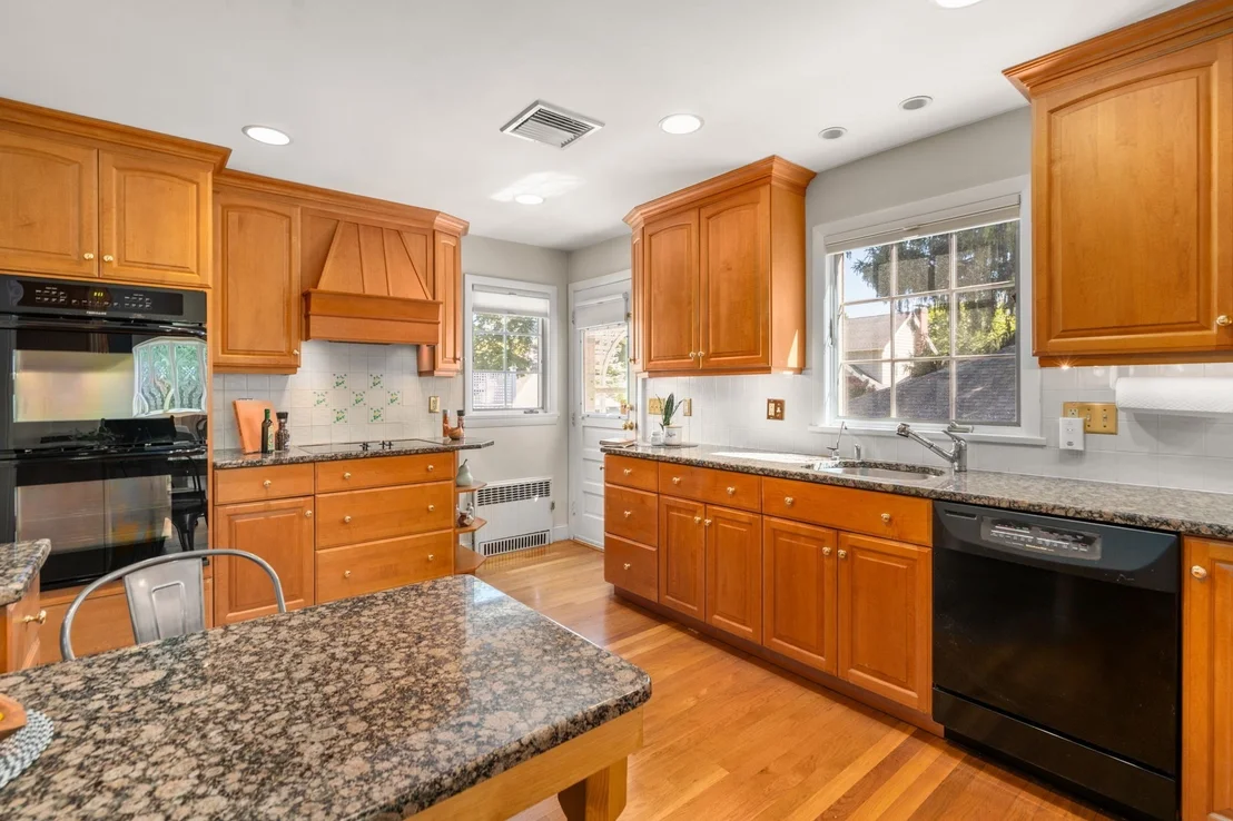 Photo of 142 Claflin Street