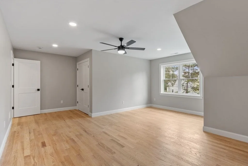 Photo of 96 Middlesex Ave