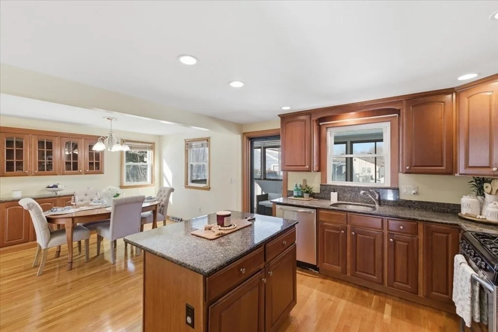 Photo of 72 Rogers Dr