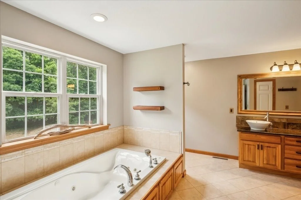 Photo of 77 Cheryl Cir