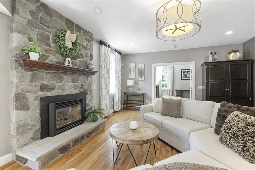Photo of 11 Bridle Dr