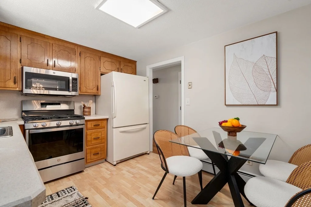 Photo of 56 Greenleaf Cir