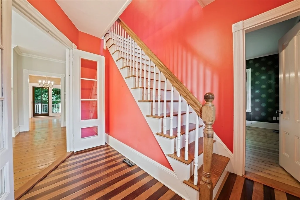 Photo of 1220 Main St