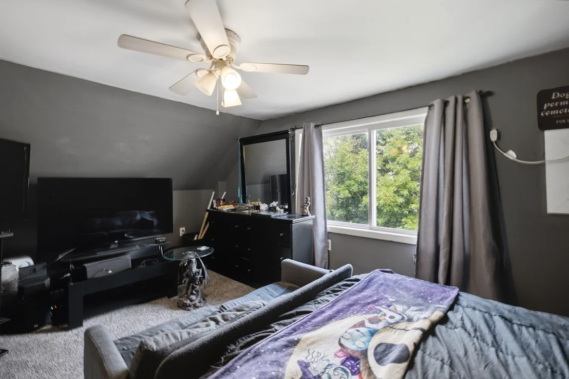 Photo of 18 Melvin Ave