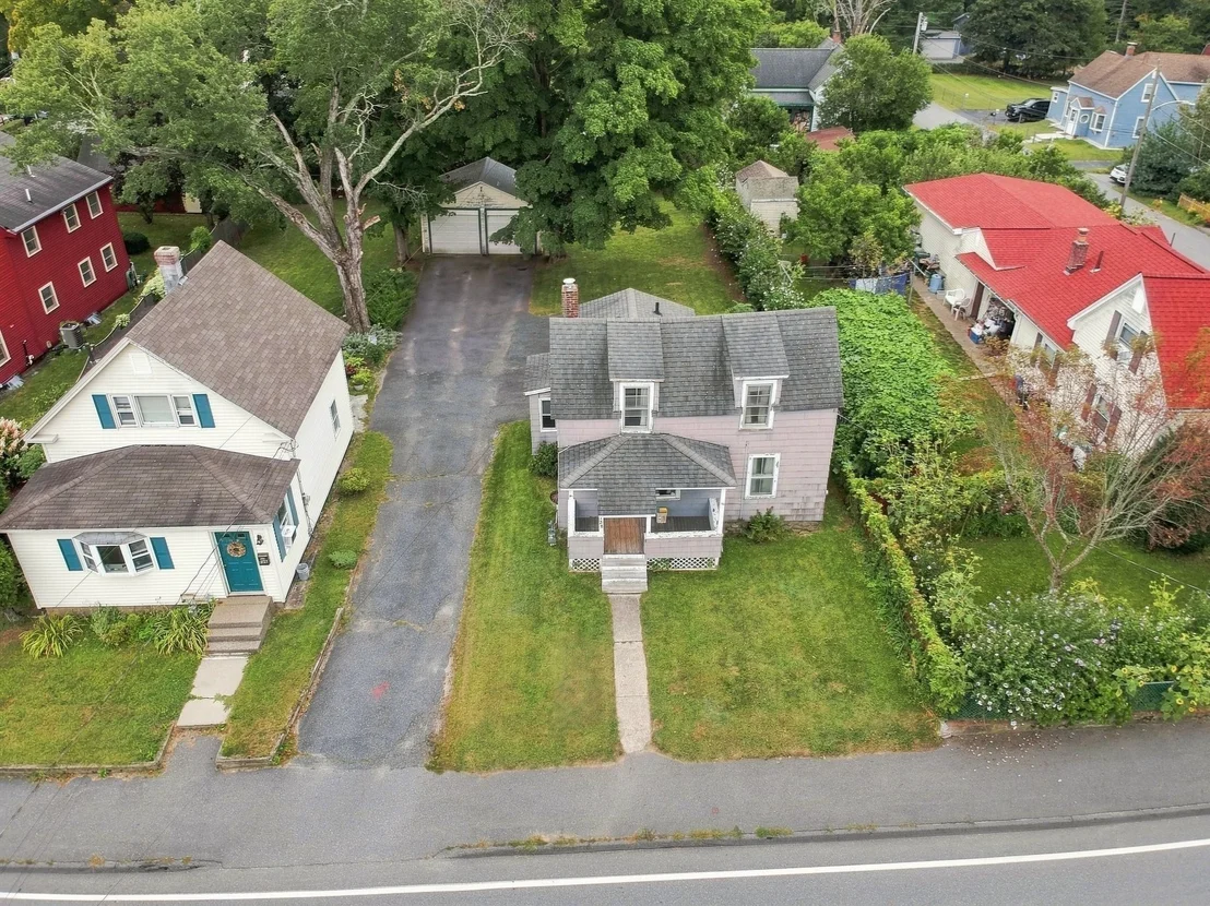 Photo of 128 River St
