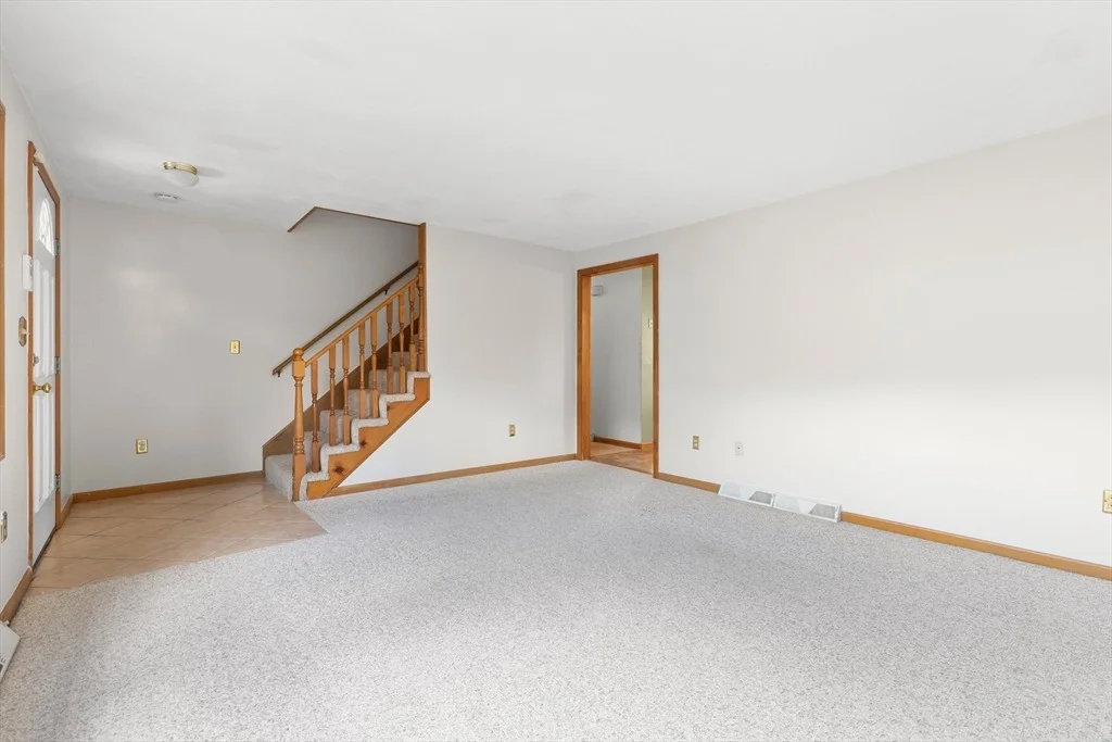 Photo of 44 Sylvanus Wood Ln