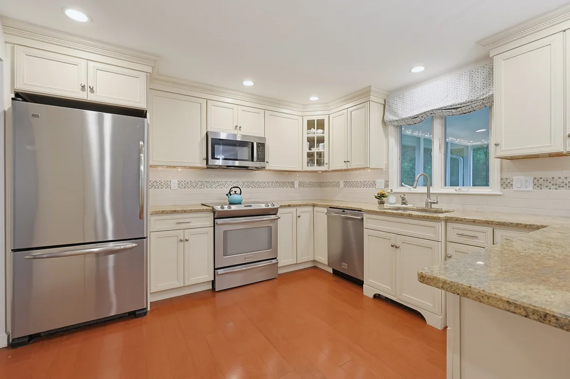 Photo of 45 Surrey Dr