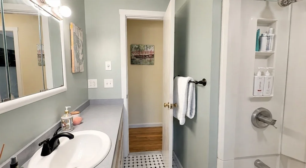Photo of 84 Harlow Dr.
