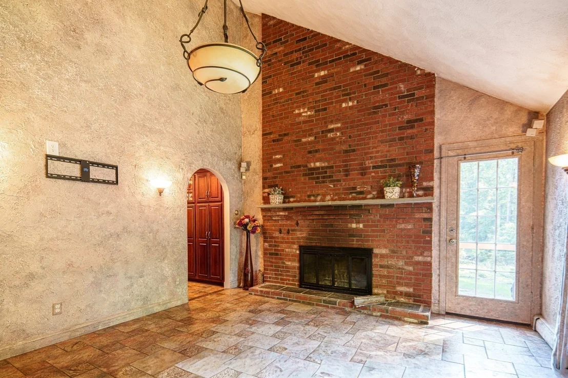 Photo of 12 Clarridge Circle