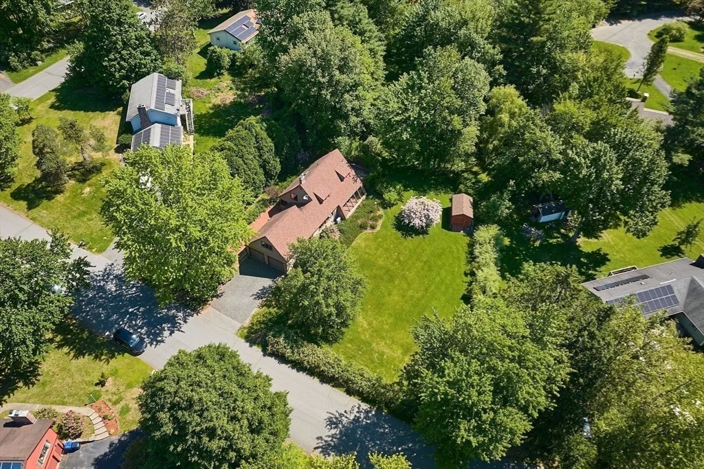 Photo of 10 Hunters Hill Cir