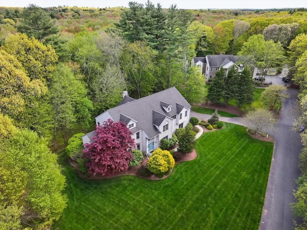Photo of 10 Timber Ledge Drive