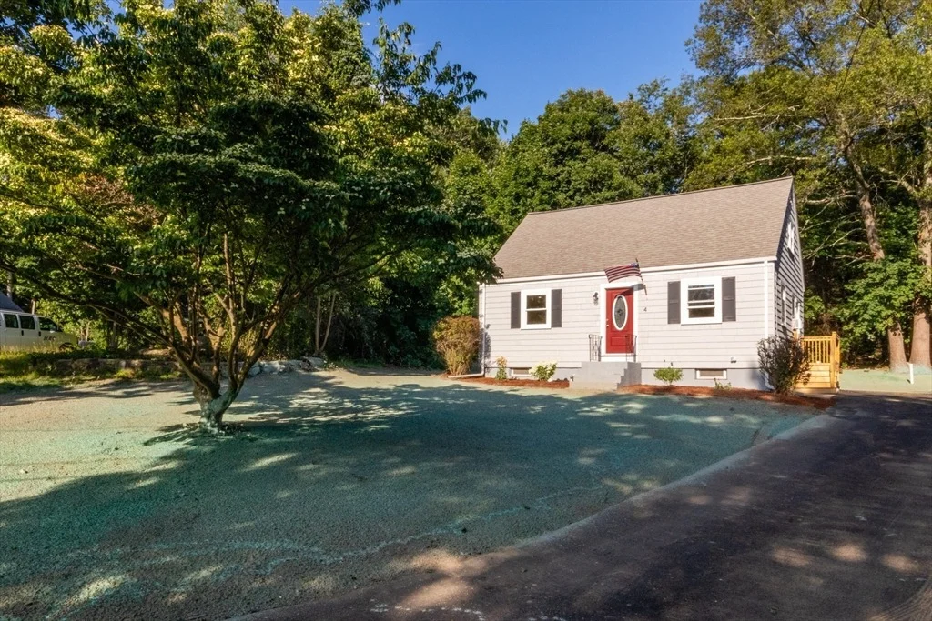 Photo of 4 Highland Cir