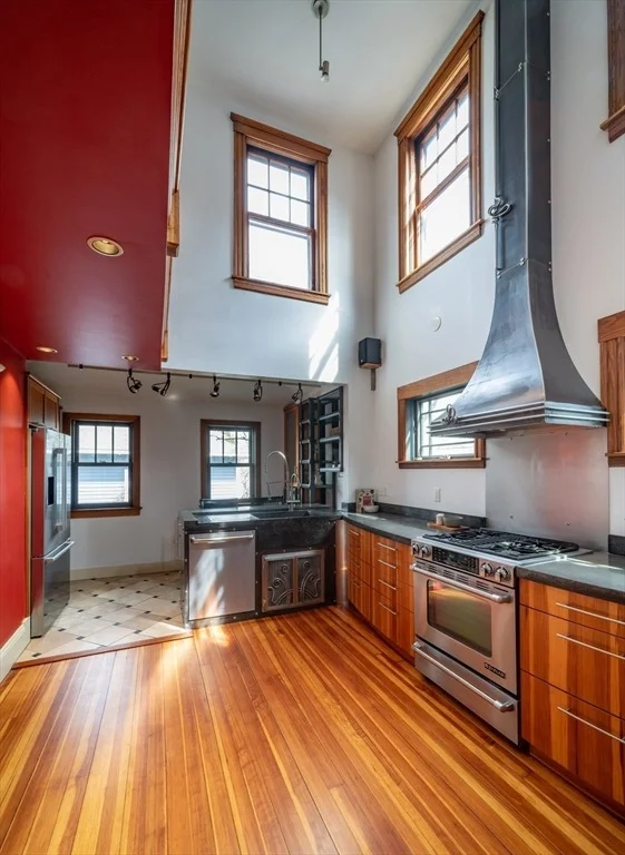 Photo of 305 Locust St