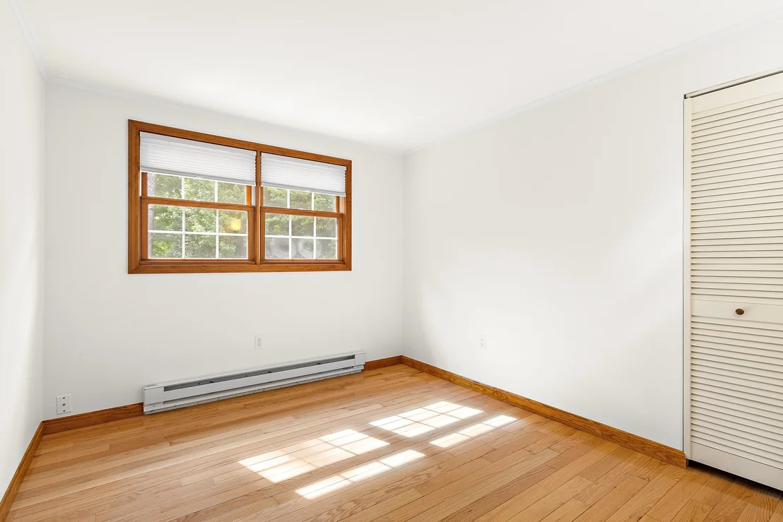 Photo of 5 Memorial Dr