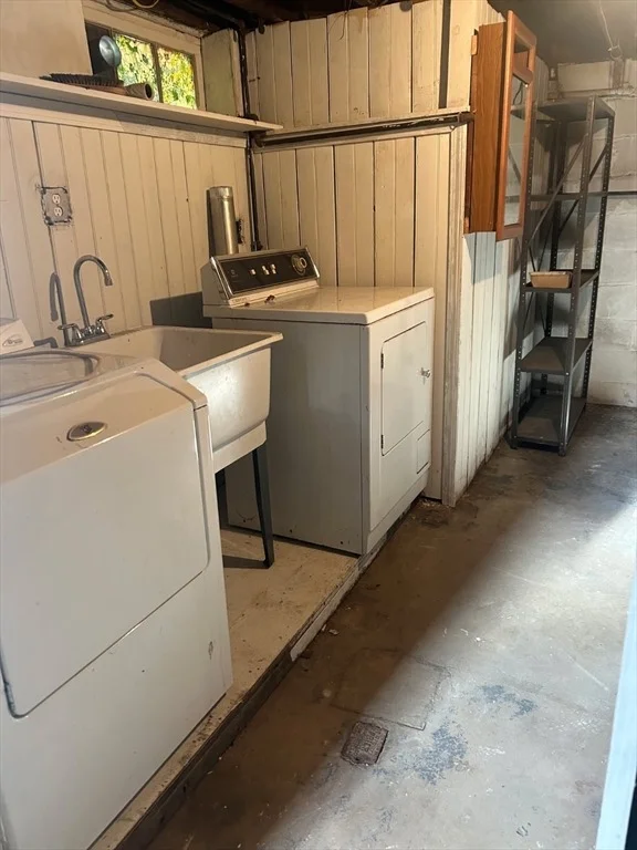 Photo of 122 Bellevue Ave