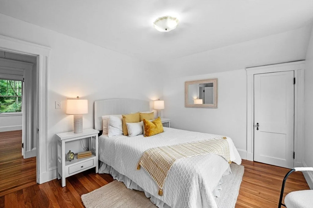 Photo of 33 Intervale Ave