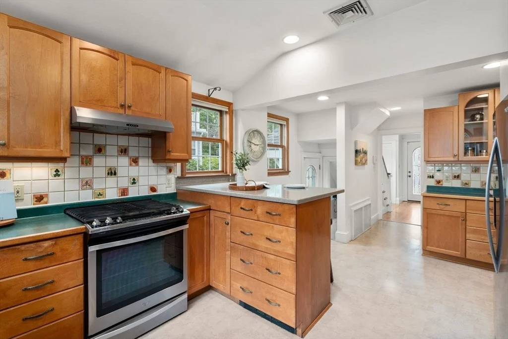 Photo of 74 Van Ness Road