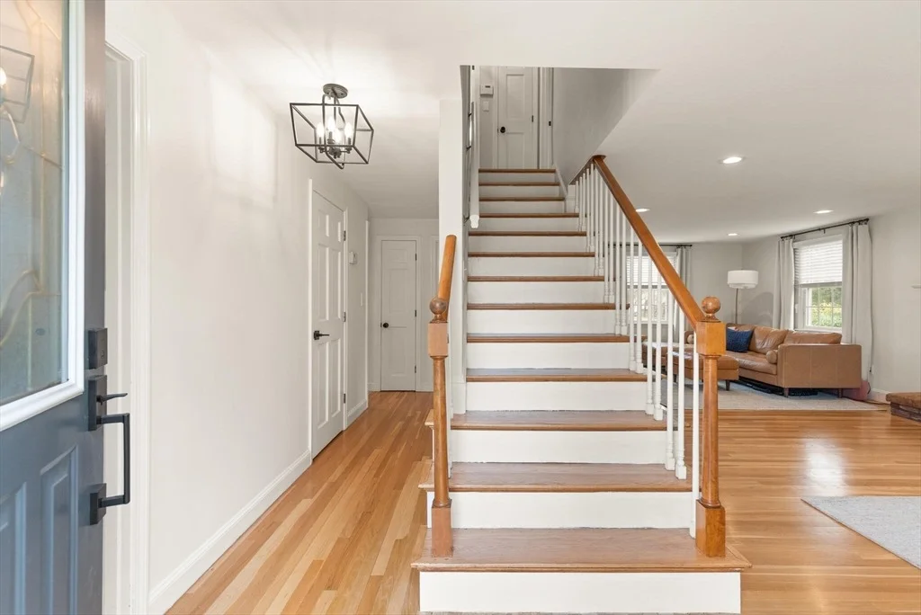 Photo of 9 Meadowview