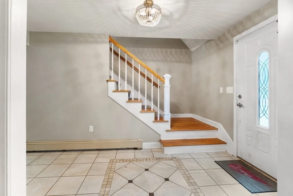 Photo of 1236 Woonsocket Hill Road