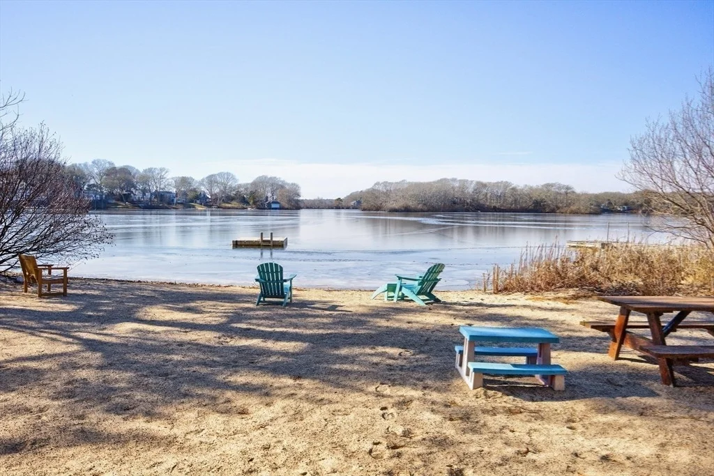 Photo of 357 Lakeside Drive West