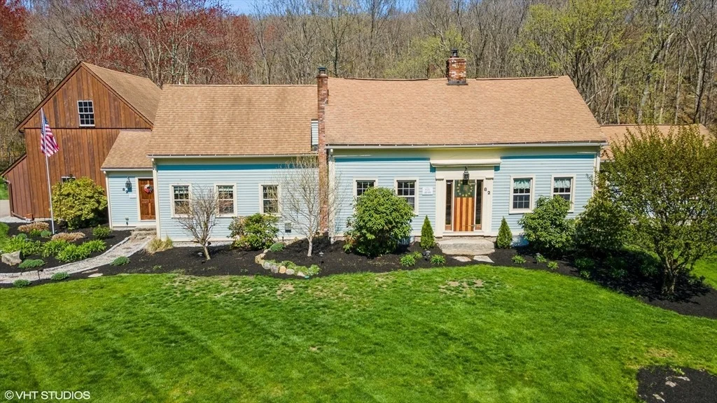 Photo of 82 Chestnut Hill Rd