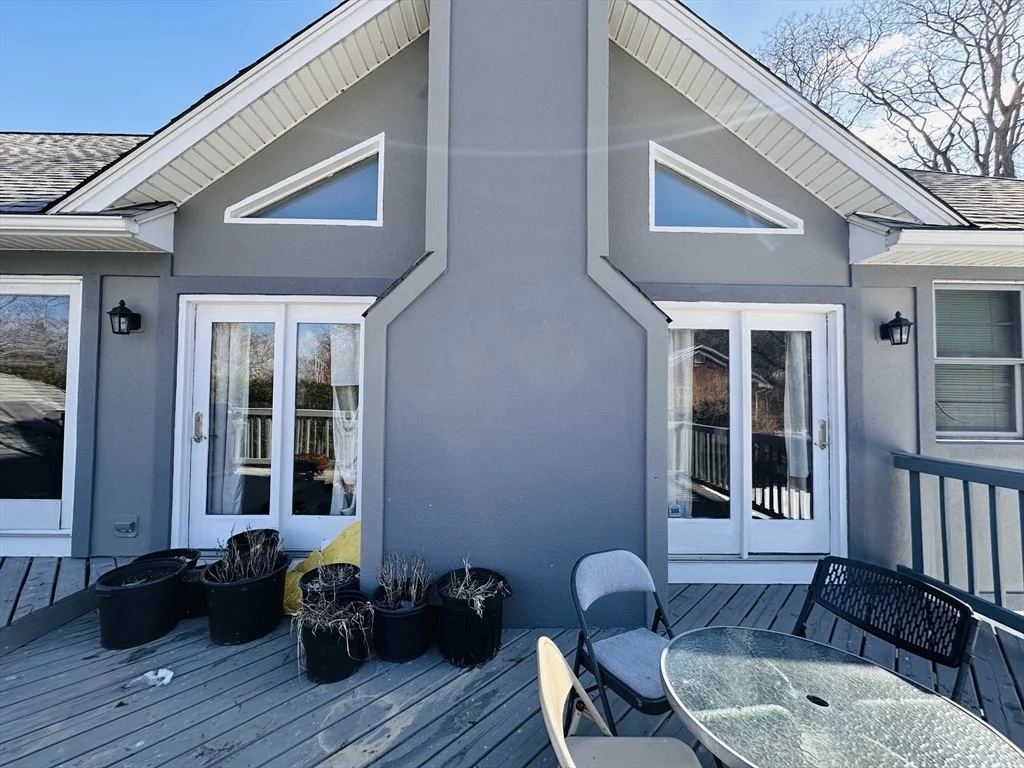 Photo of 8 Alexander Dr