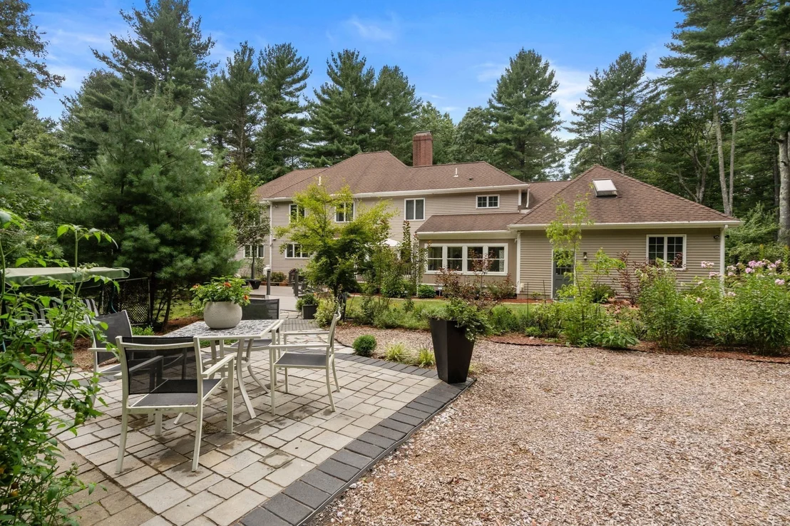 Photo of 40 Grand Hill Dr