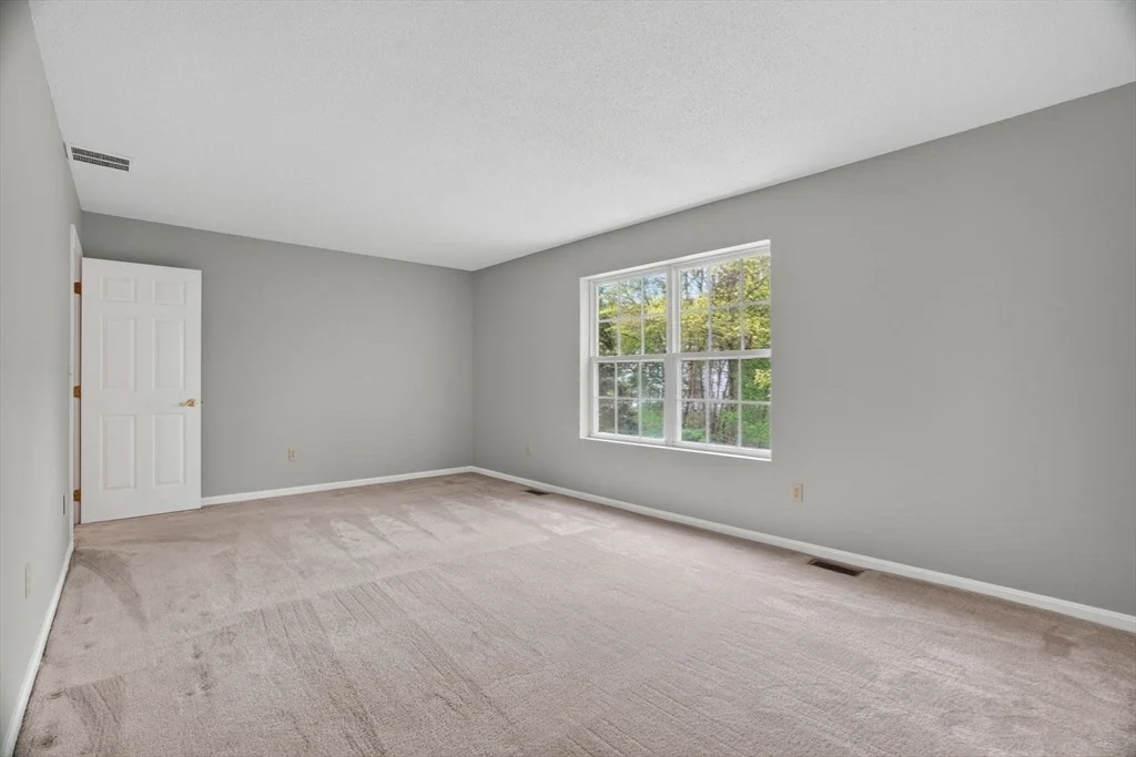 Photo of 9 Grover Ln