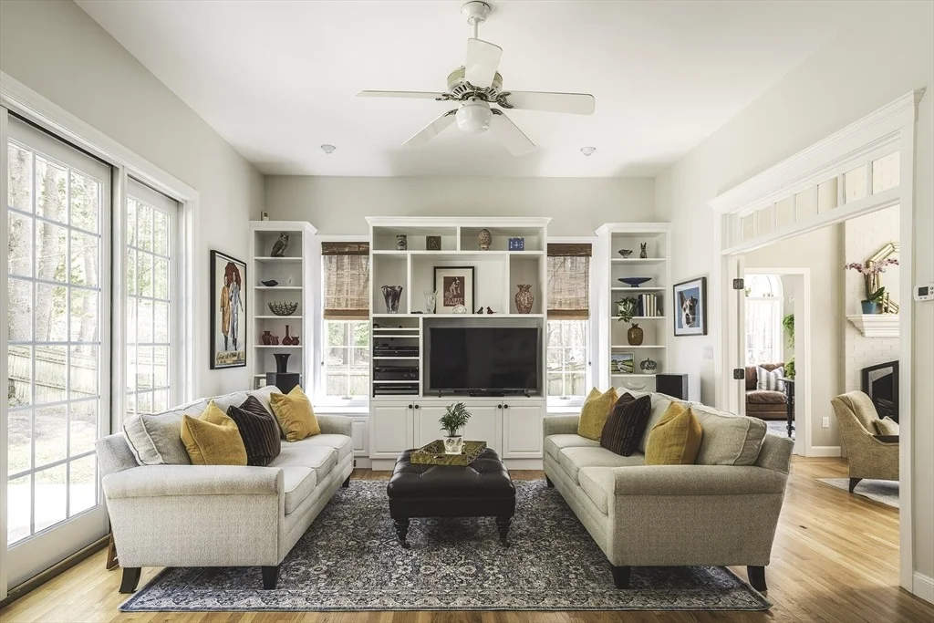 Photo of 38 Trowbridge Cir